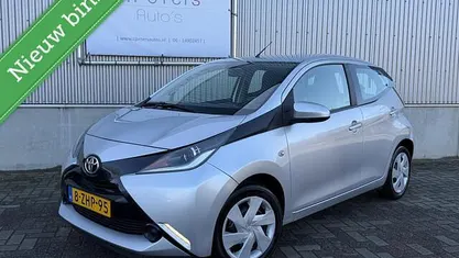 Occasion 2015 Toyota Aygo X-play Hatchback | € 7.250 (Eerlijke prijs)