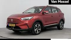 Rood Gebruikt 2021 MG ZS Luxury Sedan | € 21.930 (Eerlijke prijs)