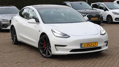 Wit Gebruikt 2020 Tesla Model 3 Performance Sedan | € 22.750 (Eerlijke prijs)