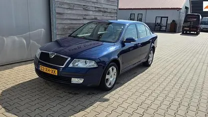 Blauw Gebruikt 2007 Skoda Octavia Business Line Hatchback | € 2.200 (Eerlijke prijs)