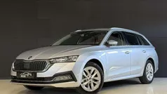 Grijs, metallic lak Gebruikt 2022 Skoda Octavia Business Line Stationwagen | € 18.450 (Eerlijke prijs)