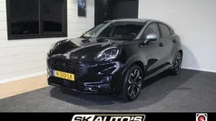 Zwart, metallic lak Gebruikt 2021 Ford Puma ST-Line X SUV | € 21.995 (Eerlijke prijs)