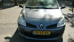 Blauw Gebruikt 2005 Renault Clio II Authentique Hatchback | € 950 (Goede deal)