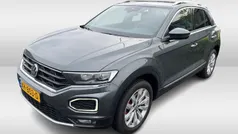 Grijs Gebruikt 2019 VW T-Roc Executive SUV | € 18.950 (Eerlijke prijs)