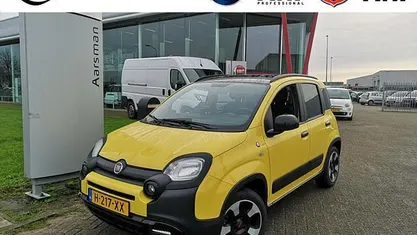 Occasion Fiat Panda Cross Cross 86 PK (63 kW) 2020 Geel Hatchback