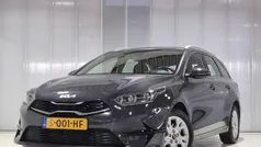 Grijs Gebruikt 2023 Kia Ceed Hatchback | € 19.950 (Eerlijke prijs)