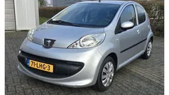 Grijs Gebruikt 2008 Peugeot 107 Urban Move Hatchback | € 1.799 (Eerlijke prijs)