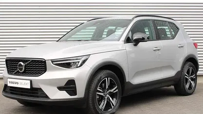 Gebruikt 2024 Volvo XC40 Plus SUV | € 39.950 (Eerlijke prijs)