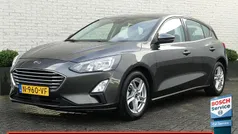 Grijs Gebruikt 2022 Ford Focus Hatchback | € 17.800 (Goede deal)