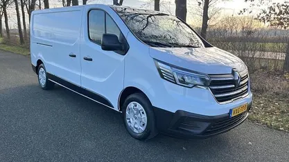 Gebruikt 2023 Renault Trafic Komfort MPV | € 22.950 (Super prijs)