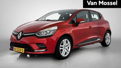 Rood Gebruikt 2016 Renault Clio IV Zen Hatchback | € 8.740 (Eerlijke prijs)