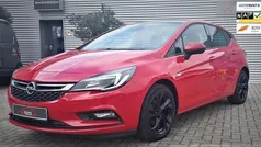 Rood Gebruikt 2016 Opel Astra Edition Hatchback | € 11.450 (Eerlijke prijs)