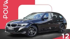 Zwart Gebruikt 2023 BMW 318 Stationwagen | € 30.950 (Goede deal)