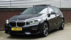 Zwart Gebruikt 2020 BMW 118 Sport Line Hatchback | € 22.900 (Eerlijke prijs)