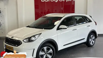 Wit Gebruikt 2019 Kia Niro Start SUV | € 18.950 (Eerlijke prijs)