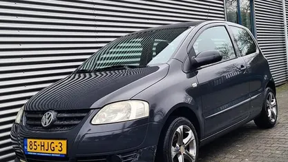 Occasion VW Fox Trendline 54 PK (39 kW) 2008 Grijs Hatchback