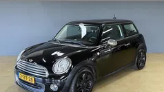 Zwart Gebruikt 2014 Mini ONE Chili Hatchback | € 5.650 (Eerlijke prijs)