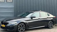Grijs Gebruikt 2023 BMW 530e M Sport Sedan | € 42.700 (Eerlijke prijs)