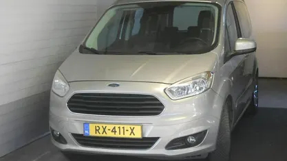 Beige Occasion 2018 Ford Tourneo Connect Titanium MPV | € 8.920 (Eerlijke prijs)