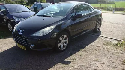Occasion Peugeot 307 CC 140 PK (102 kW) 2007 Zwart Cabriolet