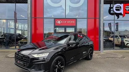 Zwart (metallic) Gebruikt 2022 Audi Q8 Advanced SUV | € 76.999 (Super prijs)