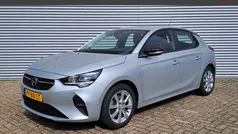 Grijs, metallic lak Gebruikt 2022 Opel Corsa Edition Hatchback | € 15.995 (Eerlijke prijs)
