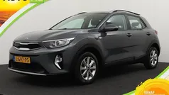 Grijs Gebruikt 2021 Kia Stonic SUV | € 14.940 (Eerlijke prijs)