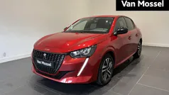 Rood Gebruikt 2022 Peugeot 208 Allure Hatchback | € 17.935 (Eerlijke prijs)