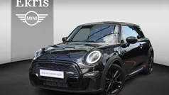 Zwart Gebruikt 2022 Mini Cooper S Hatchback | € 27.900 (Eerlijke prijs)