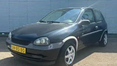 Zwart, metallic lak Gebruikt 1997 Opel Corsa Hatchback | € 999