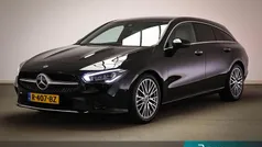 Zwart Gebruikt 2022 Mercedes CLA180 Shooting Brake Luxury Stationwagen | € 31.435 (Eerlijke prijs)