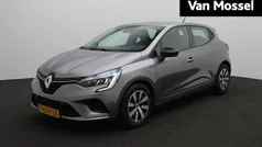 Gebruikt 2023 Renault Clio V Equilibre Hatchback | € 15.940 (Eerlijke prijs)