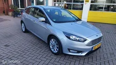Grijs Gebruikt 2017 Ford Focus Titanium Hatchback | € 11.950 (Eerlijke prijs)