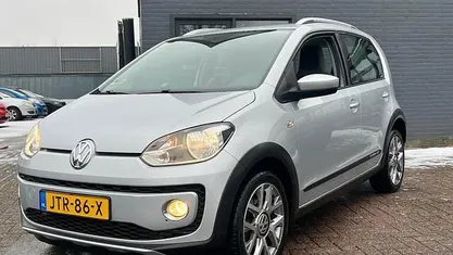 Grijs Occasion 2013 VW cross up! Hatchback | € 6.250 (Eerlijke prijs)