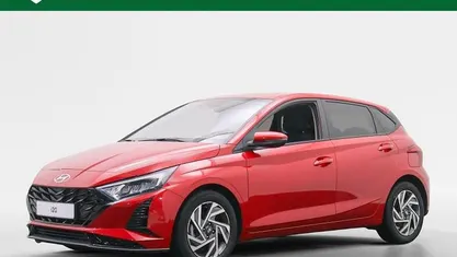 Rood (metallic) Gebruikt 2024 Hyundai i20 Comfort Hatchback | € 19.750 (Eerlijke prijs)