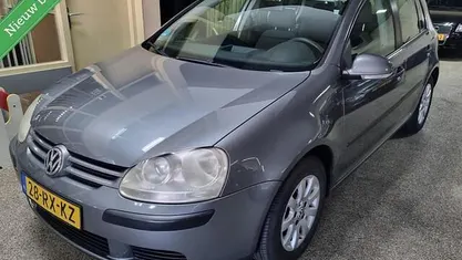 Grijs Occasion 2005 VW Golf IV Comfortline Hatchback | € 2.945 (Eerlijke prijs)