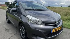 Grijs Gebruikt 2012 Toyota Yaris Hatchback | € 6.950 (Eerlijke prijs)