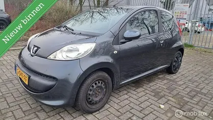 Occasion 2006 Peugeot 107 Hatchback | € 595 (Super prijs)