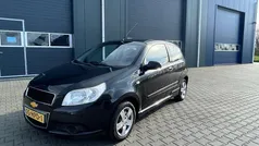 Zwart, metallic lak Gebruikt 2009 Chevrolet Aveo Hatchback | € 1.650 (Eerlijke prijs)