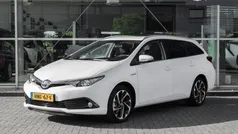 Wit Gebruikt 2016 Toyota Auris Hybrid Stationwagen | € 16.950 (Eerlijke prijs)