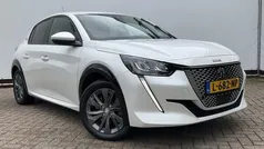 Wit, metallic lak Gebruikt 2021 Peugeot e-208 Allure Hatchback | € 15.700 (Super prijs)