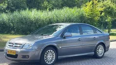Grijs Occasion 2004 Opel Vectra GTS Elegance Hatchback | € 1.799 (Eerlijke prijs)