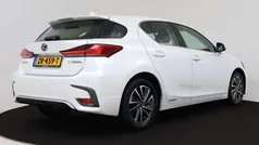 Gebruikt 2019 Lexus CT200h Hatchback | € 22.395 (Eerlijke prijs)