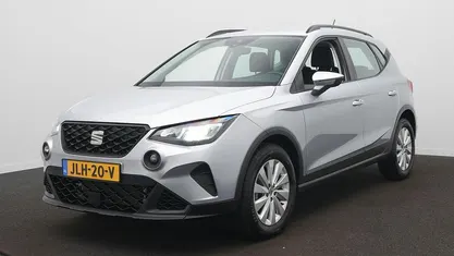 Grijs Gebruikt 2024 Seat Arona Style SUV | € 21.900 (Eerlijke prijs)
