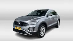 Grijs Gebruikt 2024 VW T-Roc Edition SUV | € 32.450 (Eerlijke prijs)