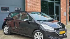 Zwart Gebruikt 2014 Peugeot 208 Active Hatchback | € 3.950 (Eerlijke prijs)