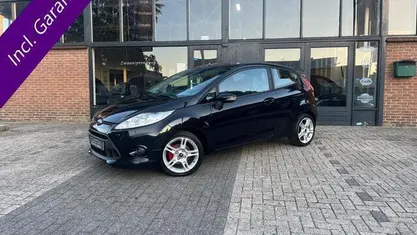 Zwart Gebruikt 2010 Ford Fiesta Titanium Hatchback | € 5.950 (Eerlijke prijs)
