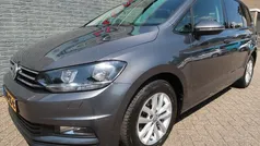 Gebruikt 2016 VW Touran Highline MPV | € 19.913 (Eerlijke prijs)
