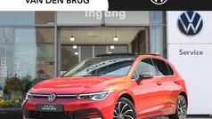 Rood Gebruikt 2022 VW Golf VIII Style Hatchback | € 26.945 (Eerlijke prijs)