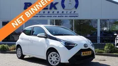 Wit Gebruikt 2021 Toyota Aygo X-play Hatchback | € 11.945 (Eerlijke prijs)